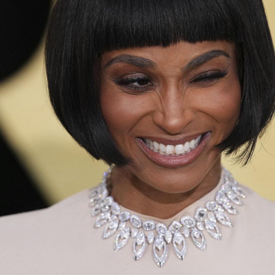 Stars convene for amfAR gala to raise millions for AIDS research